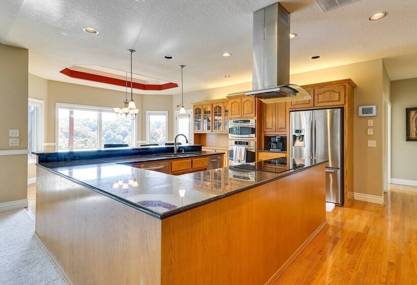 Lakefront Bella Vista Home W/ Game Room & Dock!