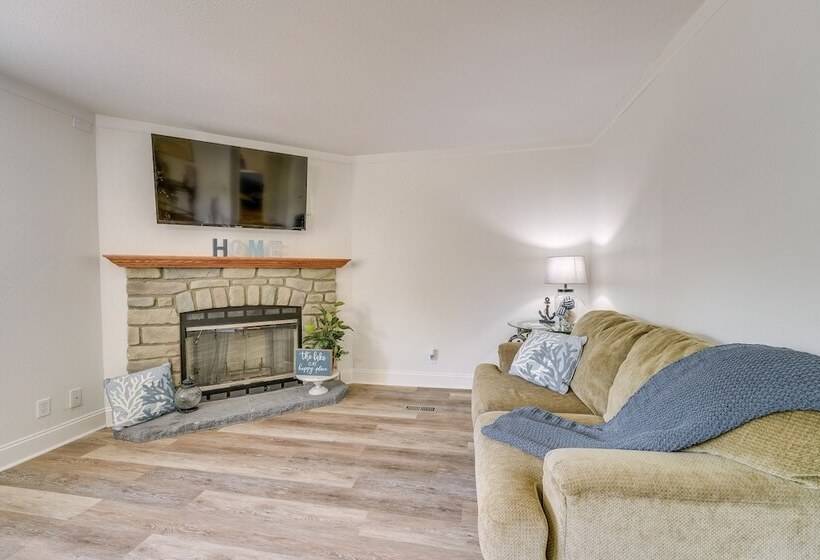 Fire Pit & Stunning Lake Views: Shell Knob Home!