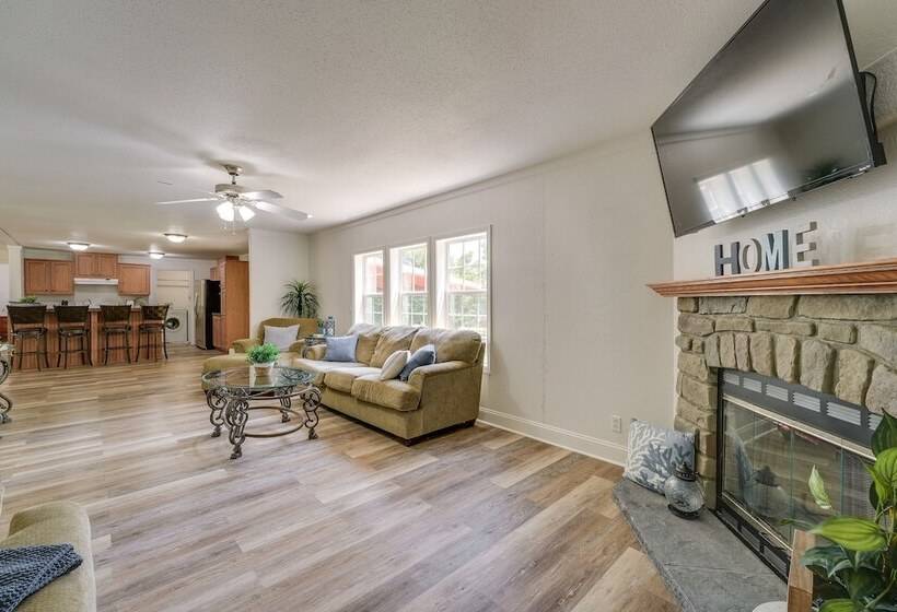 Fire Pit & Stunning Lake Views: Shell Knob Home!