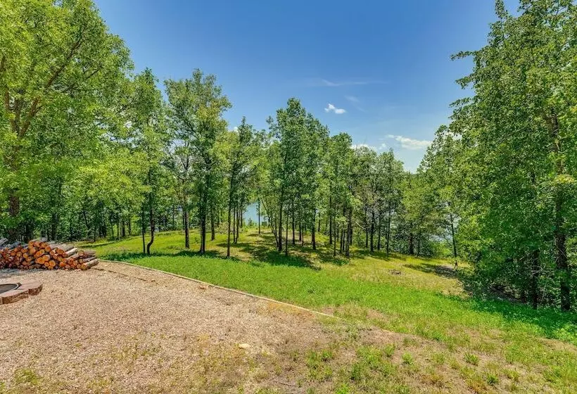 Fire Pit & Stunning Lake Views: Shell Knob Home!