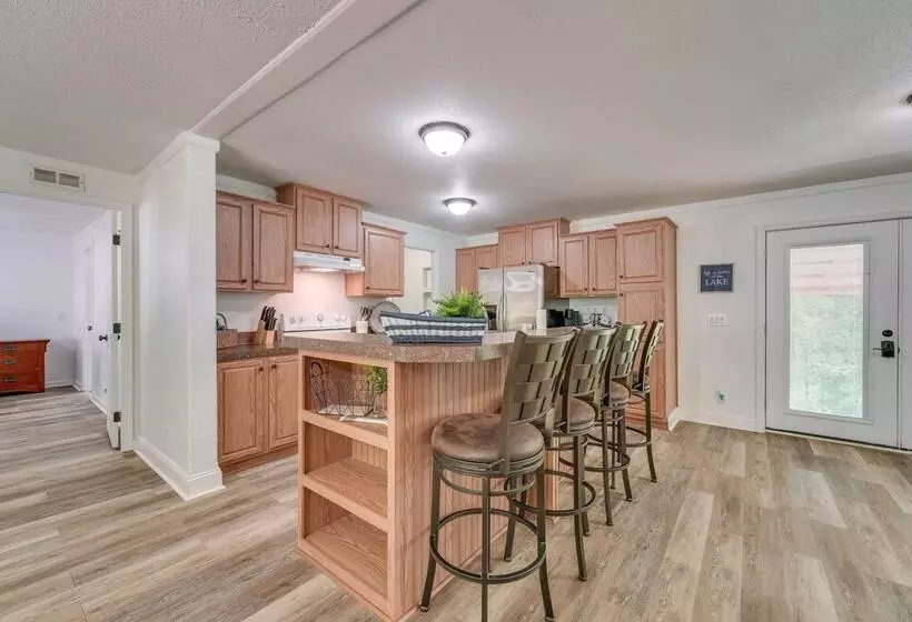 Fire Pit & Stunning Lake Views: Shell Knob Home!