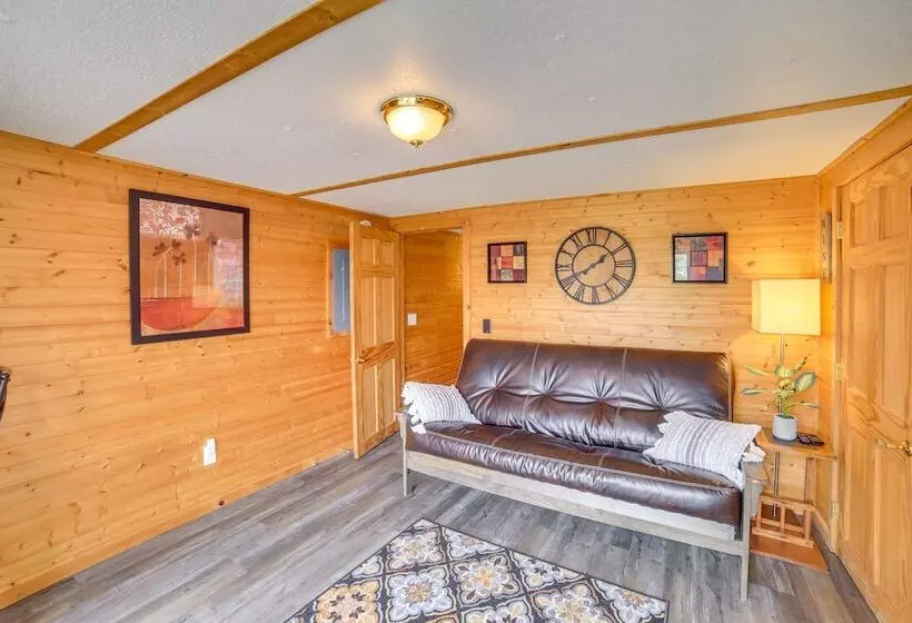 Lakefront Wisconsin Home W/ Boat Dock & Fire Pit!