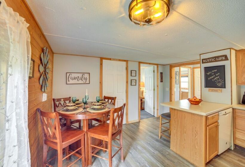 Lakefront Wisconsin Home W/ Boat Dock & Fire Pit!