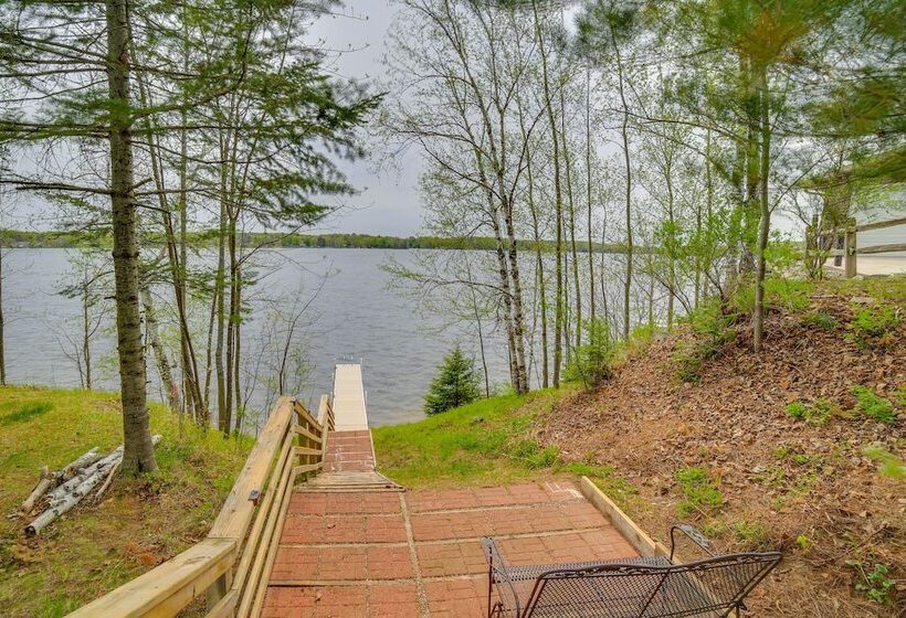 Lakefront Wisconsin Home W/ Boat Dock & Fire Pit!