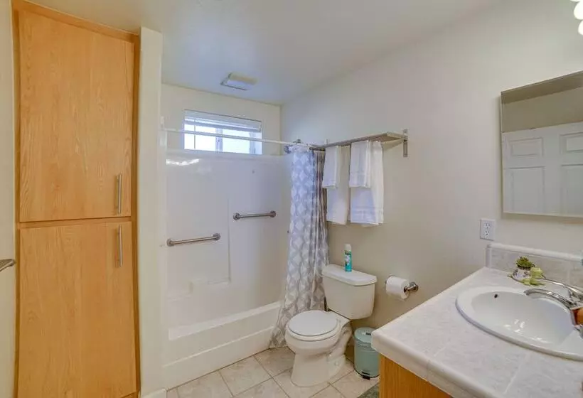 Lakeport Home W/ Stunning Lake & Mountain Views