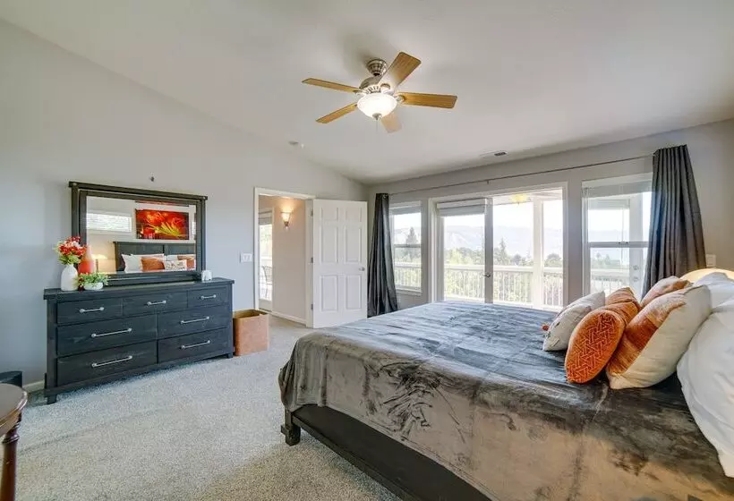 Lakeport Home W/ Stunning Lake & Mountain Views