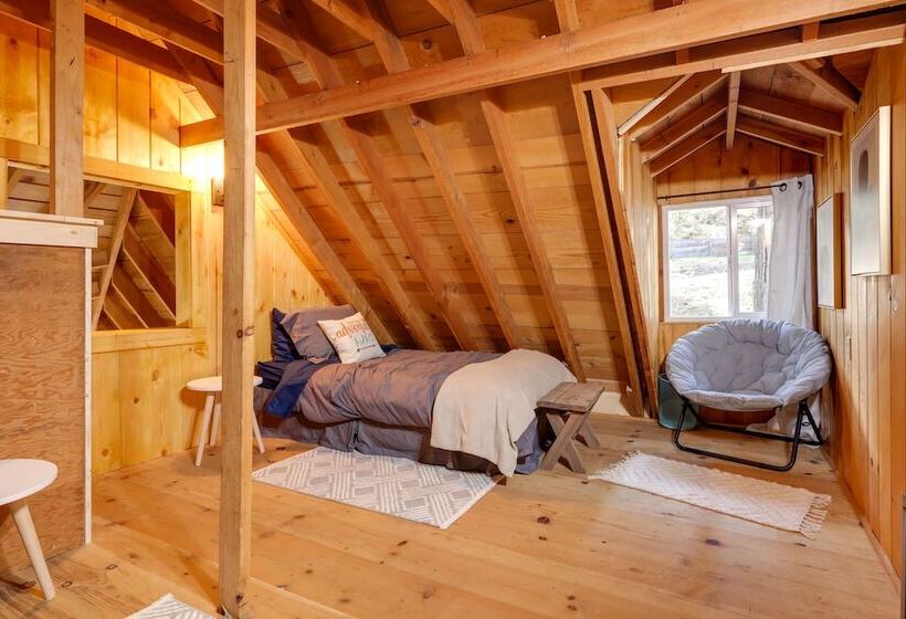 15 Mi To Ski Resort: Cozy Cabin Near Long Barn!