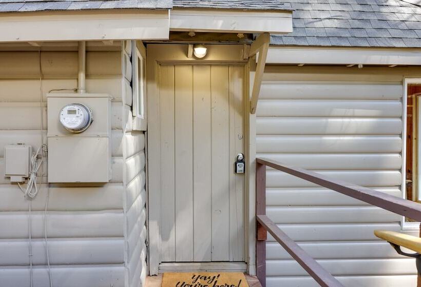 15 Mi To Ski Resort: Cozy Cabin Near Long Barn!