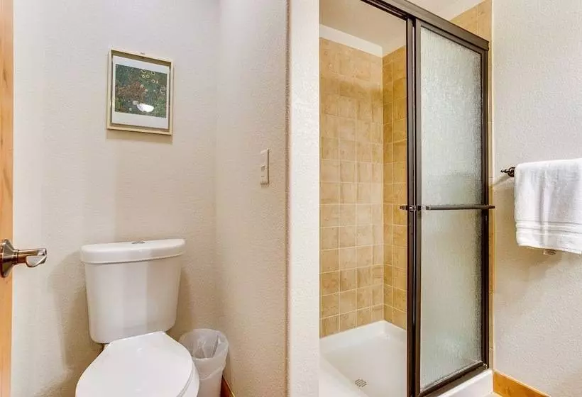 Mountain Retreat In Drake W/ Fireplace & Views!