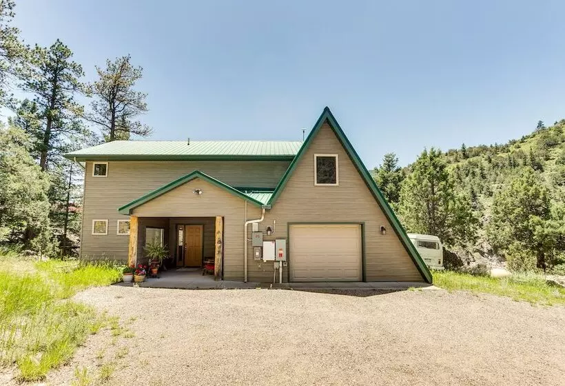 Mountain Retreat In Drake W/ Fireplace & Views!