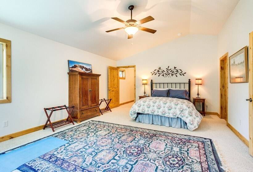 Mountain Retreat In Drake W/ Fireplace & Views!