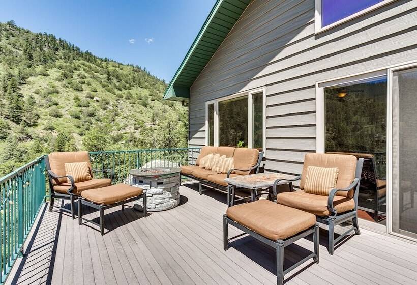 Mountain Retreat In Drake W/ Fireplace & Views!
