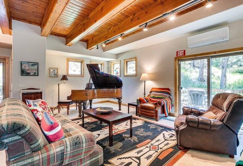 Mountain Retreat In Drake W/ Fireplace & Views!