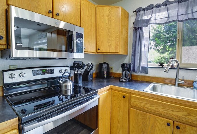 Olympic Peninsula Vacation Rental: 1 Mi To Water