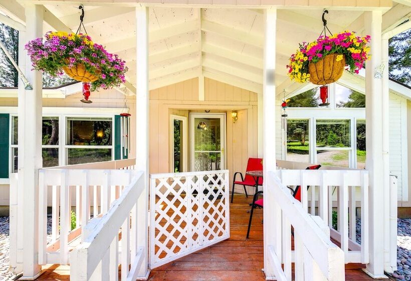 Peaceful Hideaway ~ 16 Mi To Downtown Missoula!