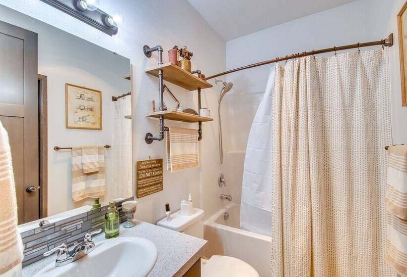 Peaceful Shelton Home W/ Spacious Yard & Fire Pit!