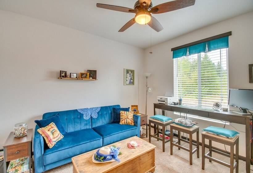 Peaceful Shelton Home W/ Spacious Yard & Fire Pit!