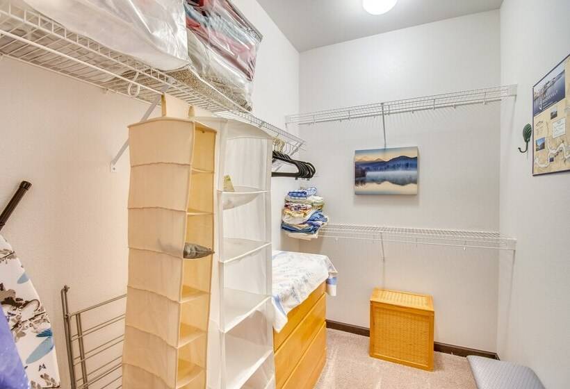 Peaceful Shelton Home W/ Spacious Yard & Fire Pit!