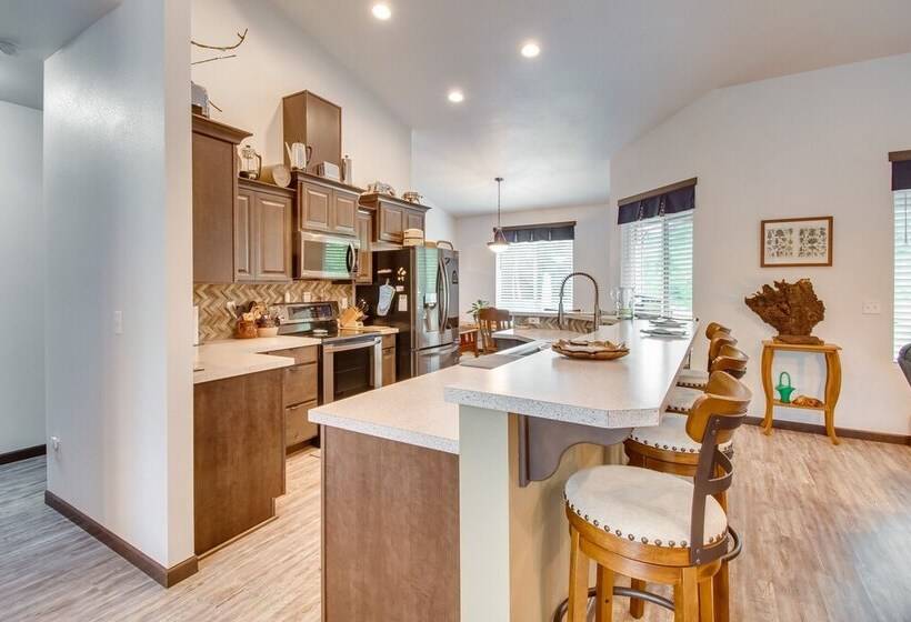 Peaceful Shelton Home W/ Spacious Yard & Fire Pit!