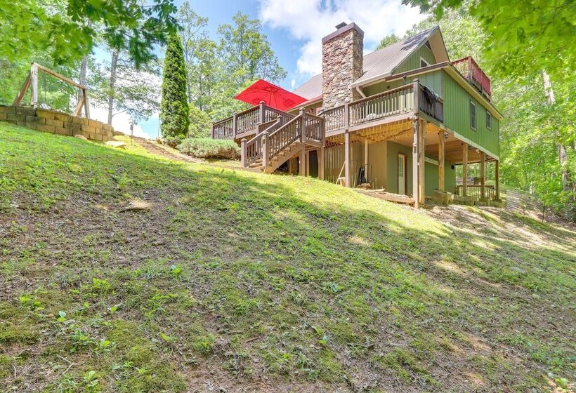 Pet Friendly Murphy Home: Grilling Deck + Fire Pit