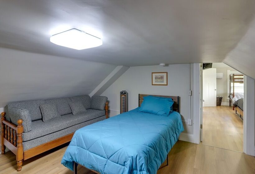 Welcoming Port Clinton Vacation Rental!