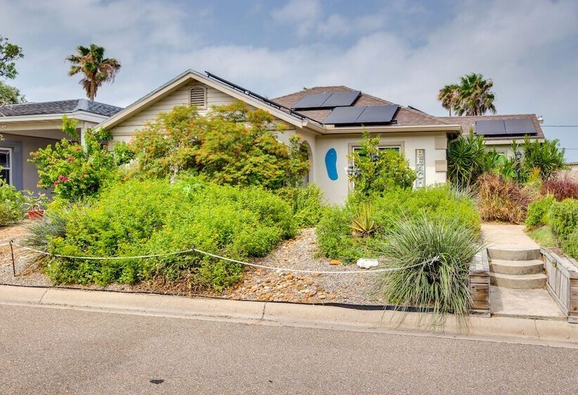 Fire Pit & Grill At Pet Friendly Port Isabel Home!