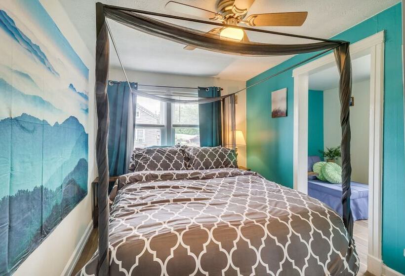 Pet Friendly Shenandoah Home W/ Fire Pit!