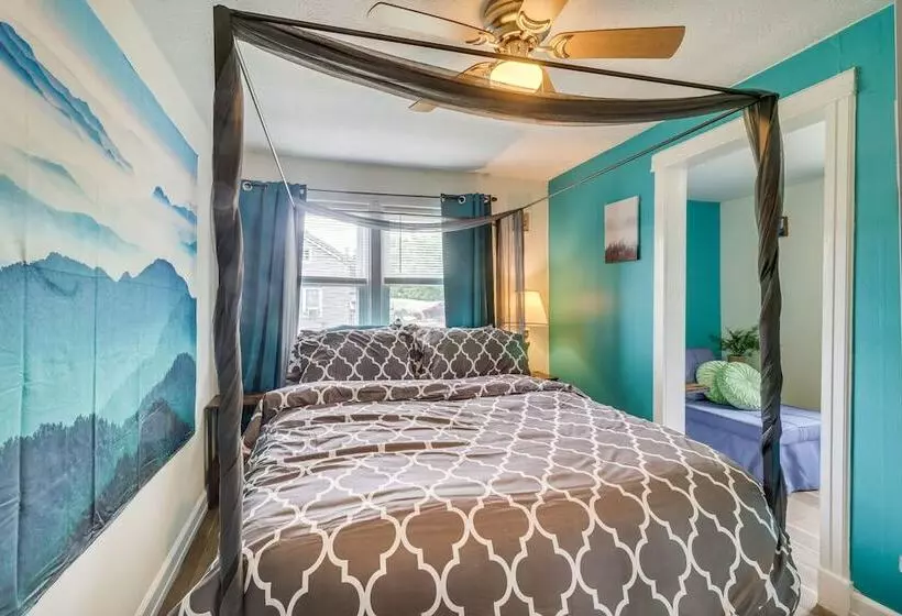 Pet Friendly Shenandoah Home W/ Fire Pit!