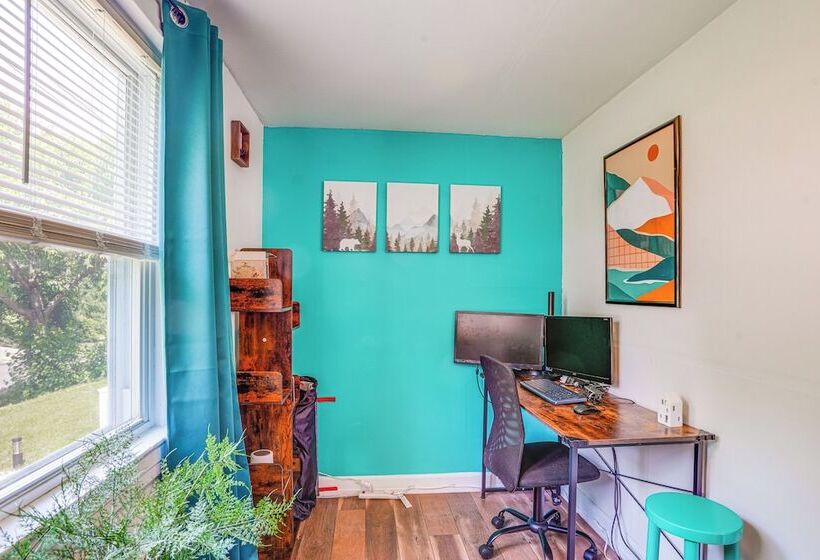 Pet Friendly Shenandoah Home W/ Fire Pit!