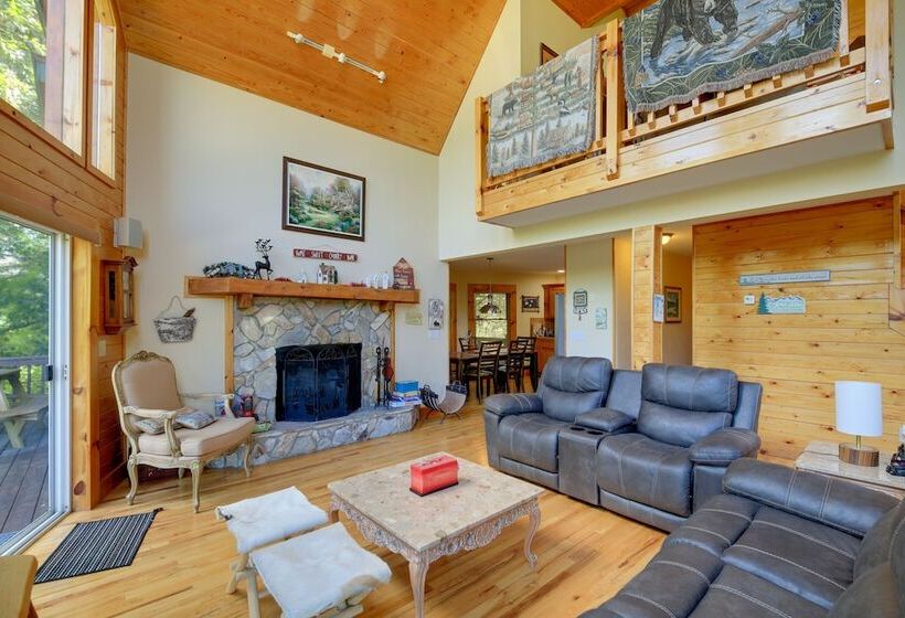 Piney Creek Cabin W/ Deck, Grill & Mountain Views!