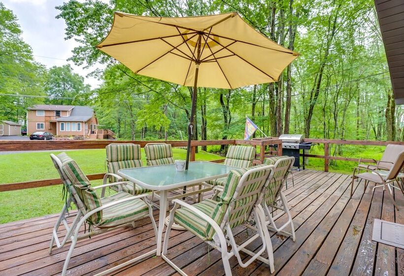 Pocono Lake Cabin Walk To Arrowhead Lake!