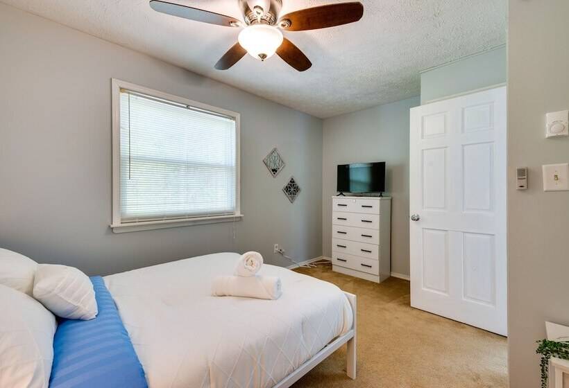 Poconos Vacation Rental W/ Pool & Beach Access!