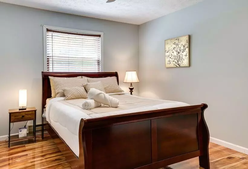 Poconos Vacation Rental W/ Pool & Beach Access!