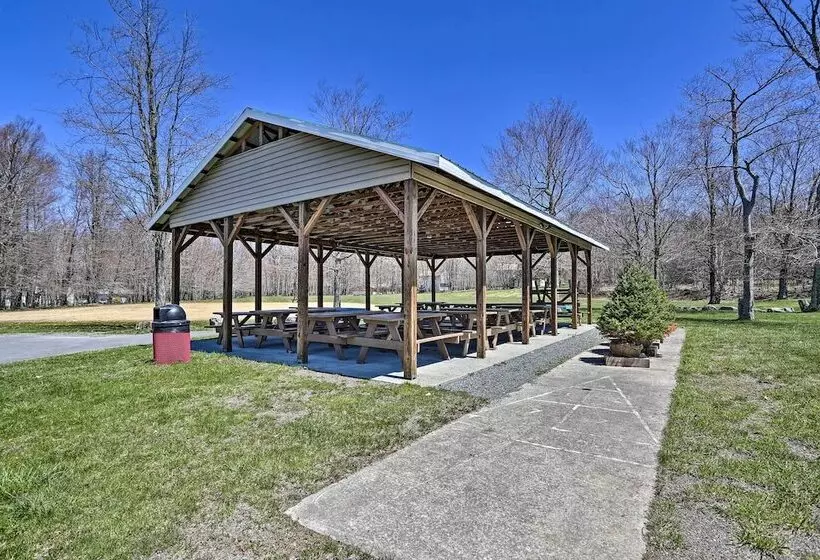 Poconos Vacation Rental W/ Pool & Beach Access!