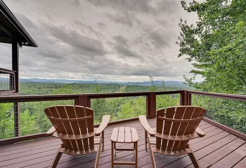 Relaxing Salem House With Boat Slip & Mtn Views!