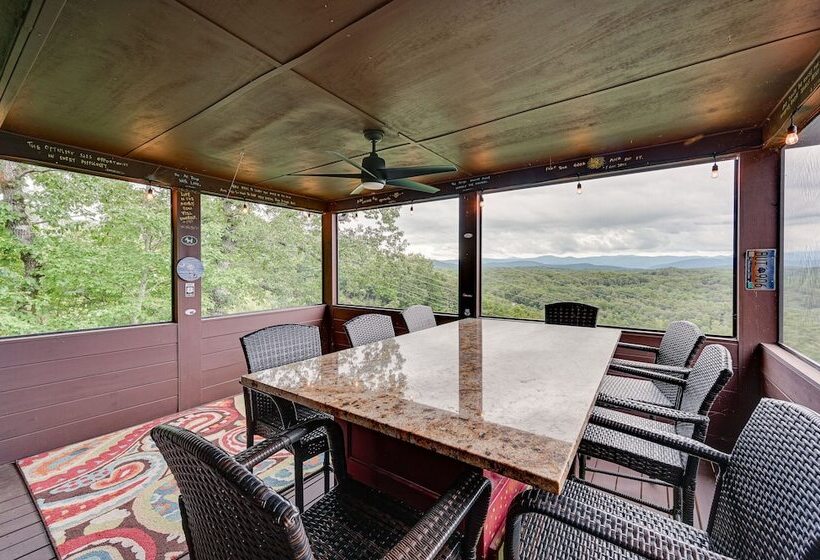 Relaxing Salem House With Boat Slip & Mtn Views!