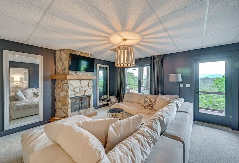 Relaxing Salem House With Boat Slip & Mtn Views!