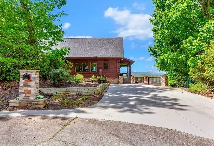 Relaxing Salem House With Boat Slip & Mtn Views!