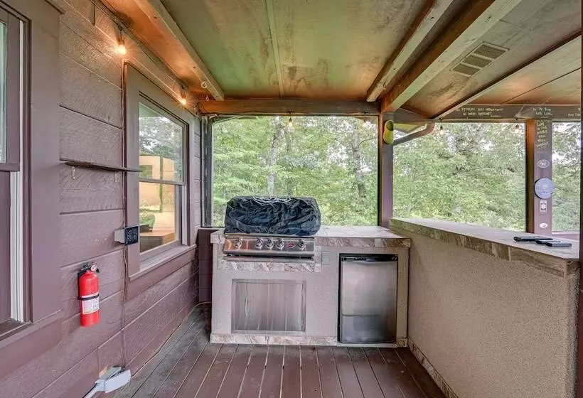 Relaxing Salem House With Boat Slip & Mtn Views!