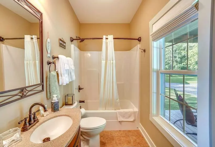 Rustic Retreat In Cadiz: On Lake Barkley