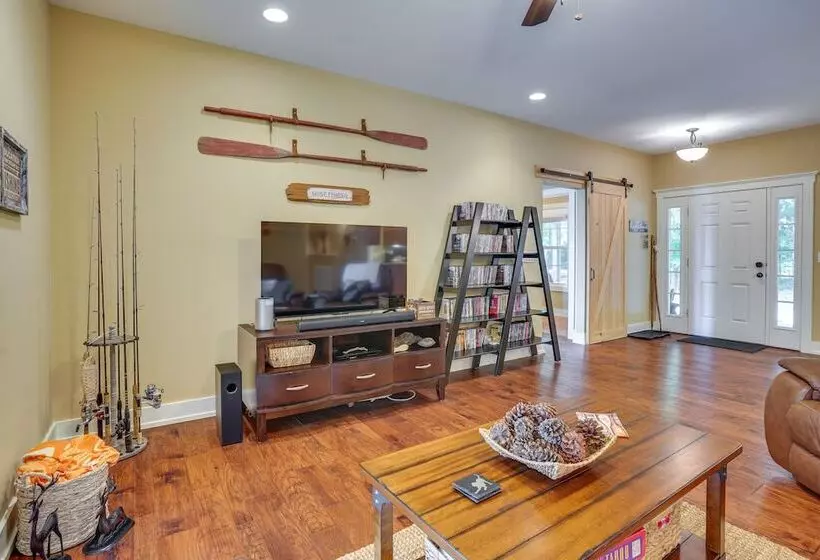 Rustic Retreat In Cadiz: On Lake Barkley