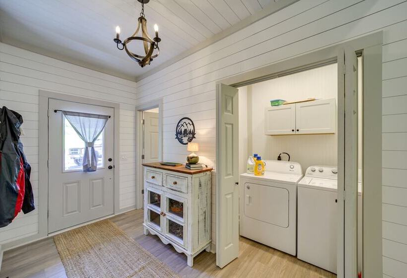 Serene Franklin Cabin With Tessentee Creek Access!