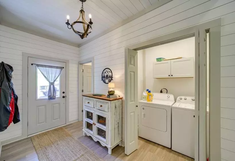 Serene Franklin Cabin With Tessentee Creek Access!