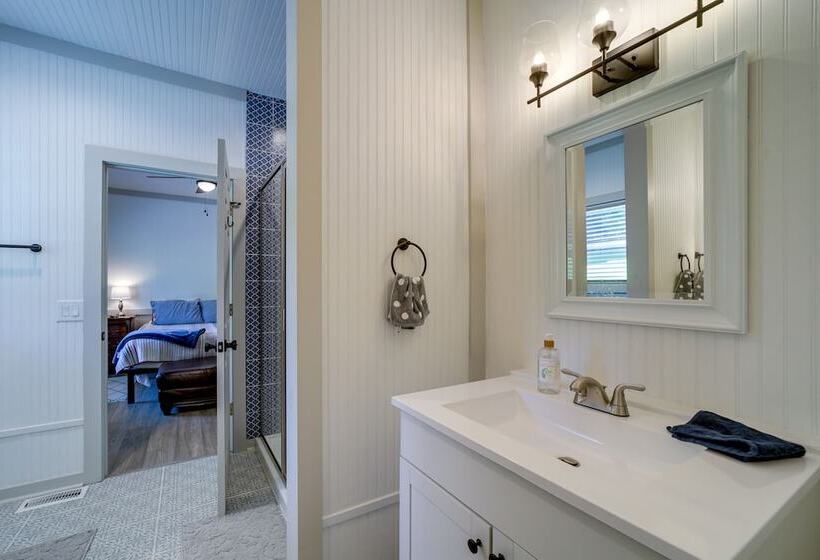 Serene Franklin Cabin With Tessentee Creek Access!