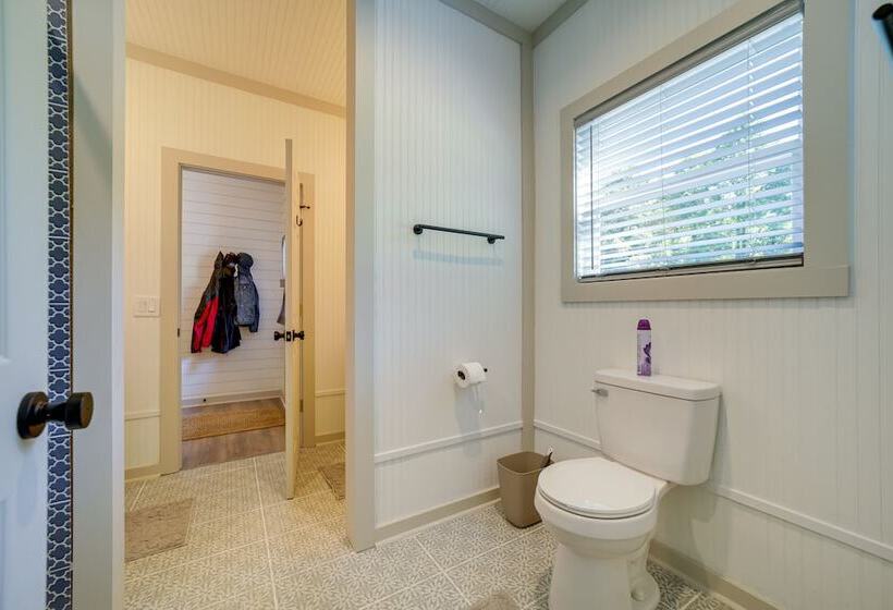 Serene Franklin Cabin With Tessentee Creek Access!