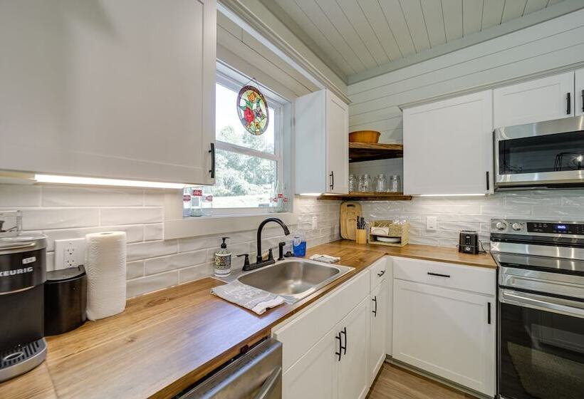 Serene Franklin Cabin With Tessentee Creek Access!