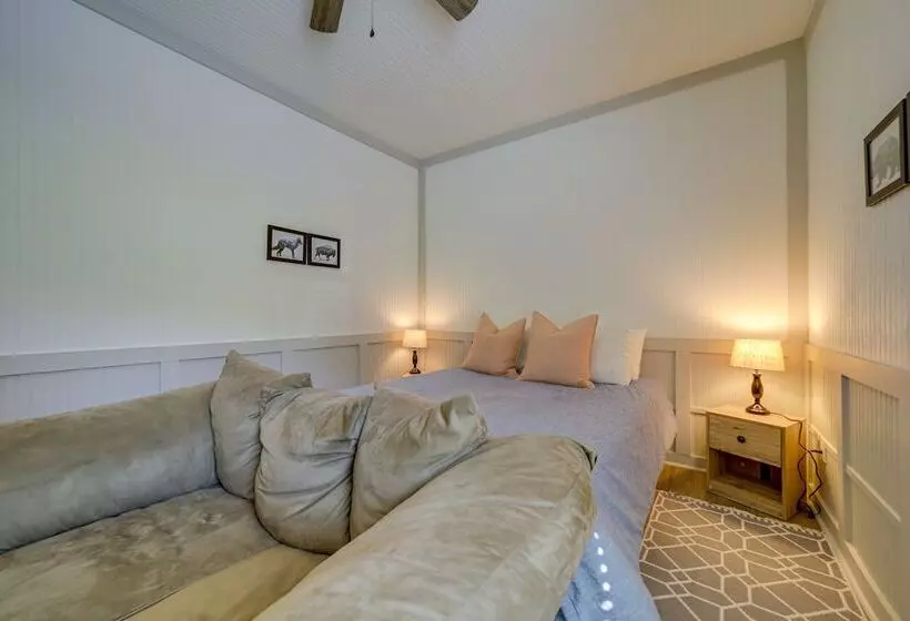 Serene Franklin Cabin With Tessentee Creek Access!