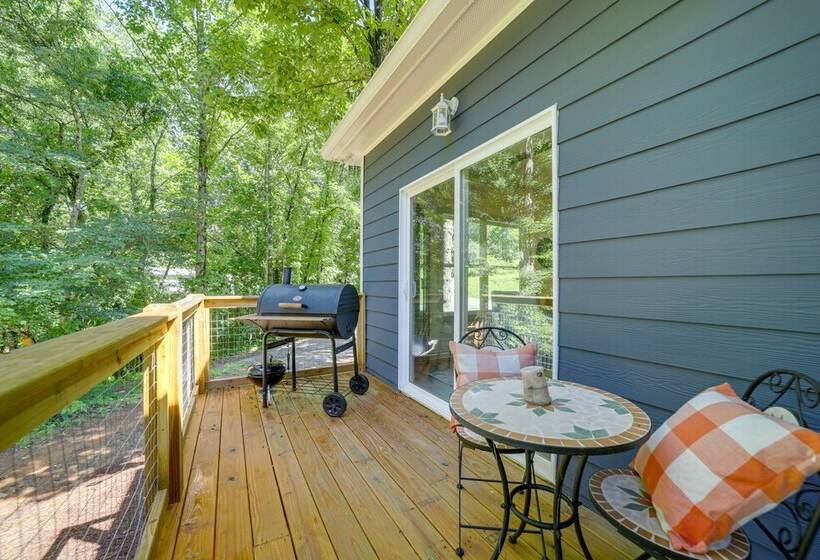 Serene Franklin Cabin With Tessentee Creek Access!