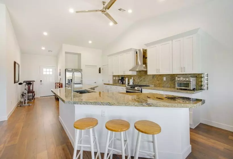 Serene Pahrump Cottage W/ Mountain Views!