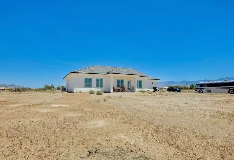 Serene Pahrump Cottage W/ Mountain Views!